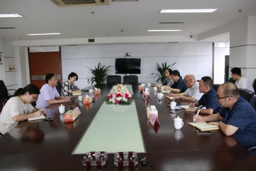 【领导关怀】市建委主任孔春浩莅临尊龙凯时人生就是博·中国集团开展高层次管理人才对接走访