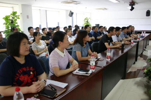 【党群园地】严以修身 、严于律己  ，树风清气正的良好氛围——集团纪委组织观看市委廉政警示教育片