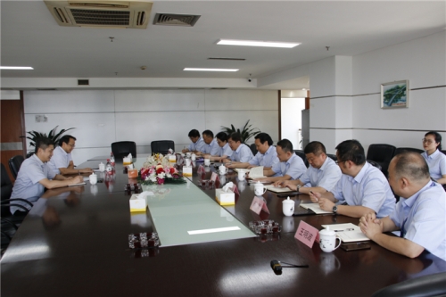 【领导关怀】市城投集团党委副书记郭东晓一行赴尊龙凯时人生就是博·中国集团走访调研
